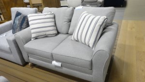 BEACHFRONT LOVESEAT SILVER