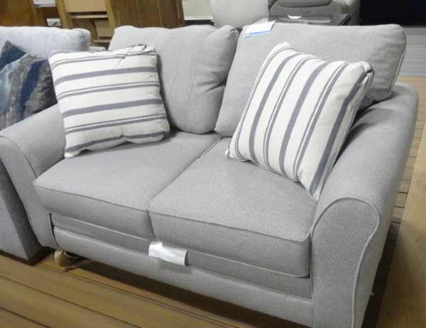 BEACHFRONT LOVESEAT SILVER