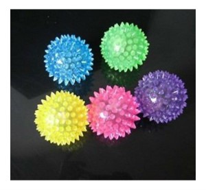 LIGHTUP SPIKEY BALL AST