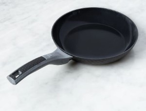 9.5" Pure Diamond Pan BLK